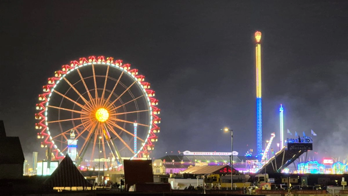 Vrtuljak na Oktoberfestu po noći