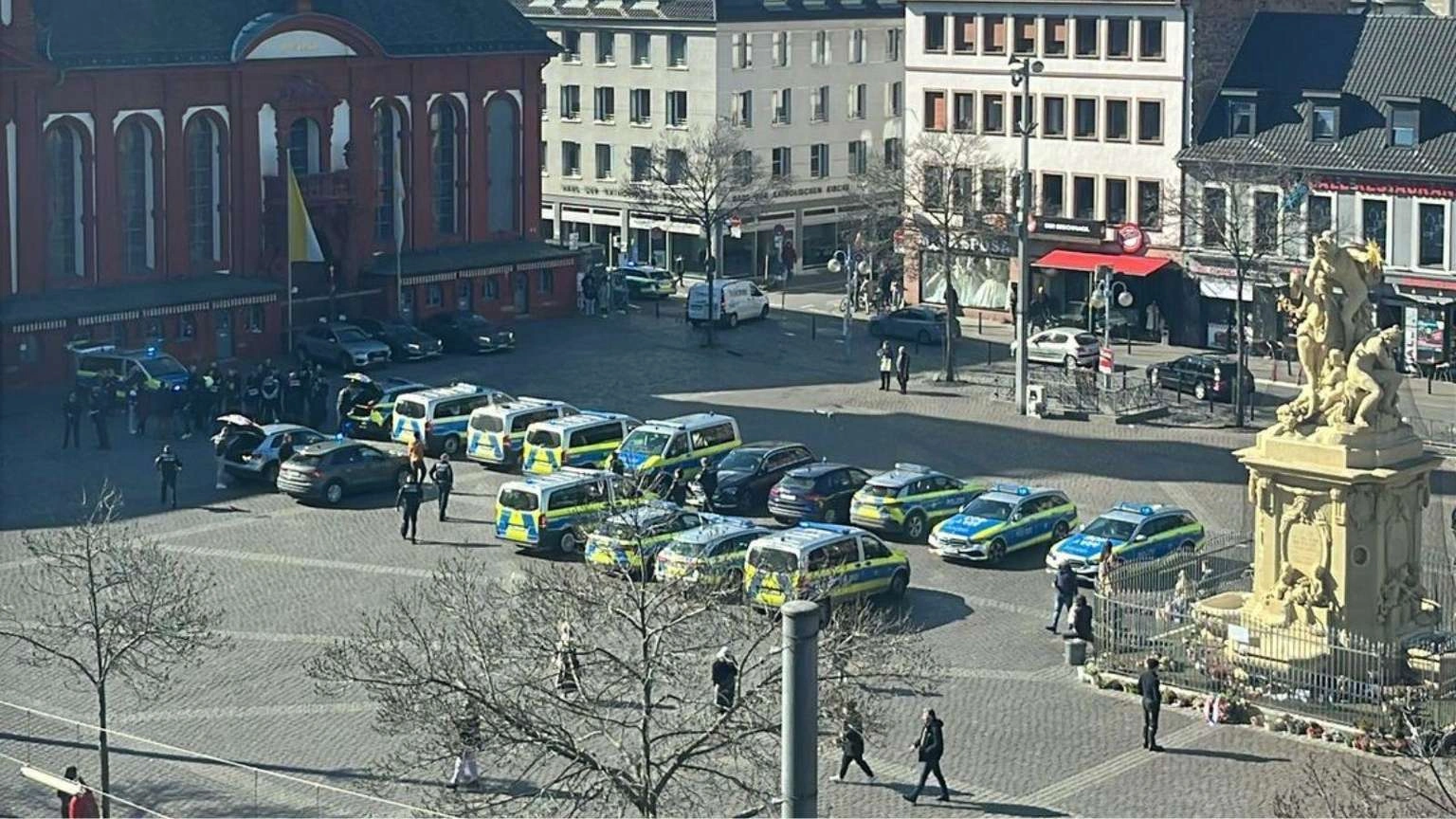 Auto se zaletio u ljude u centru Mannheima: Više ozlijeđenih