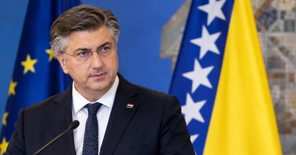 Andrej Plenković uz zastave Europske unije i Bosne i Hercegovine